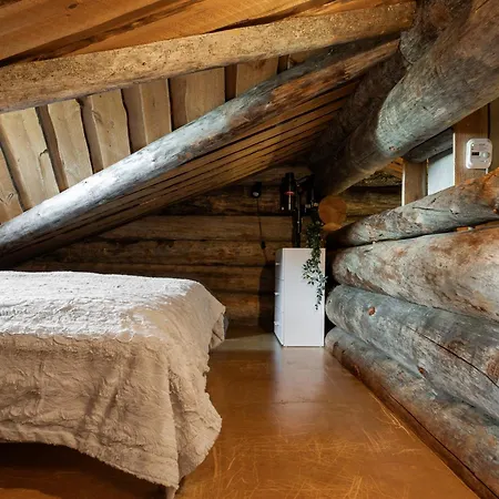 Blueberry - Cozy Log Near Slopes Chalet